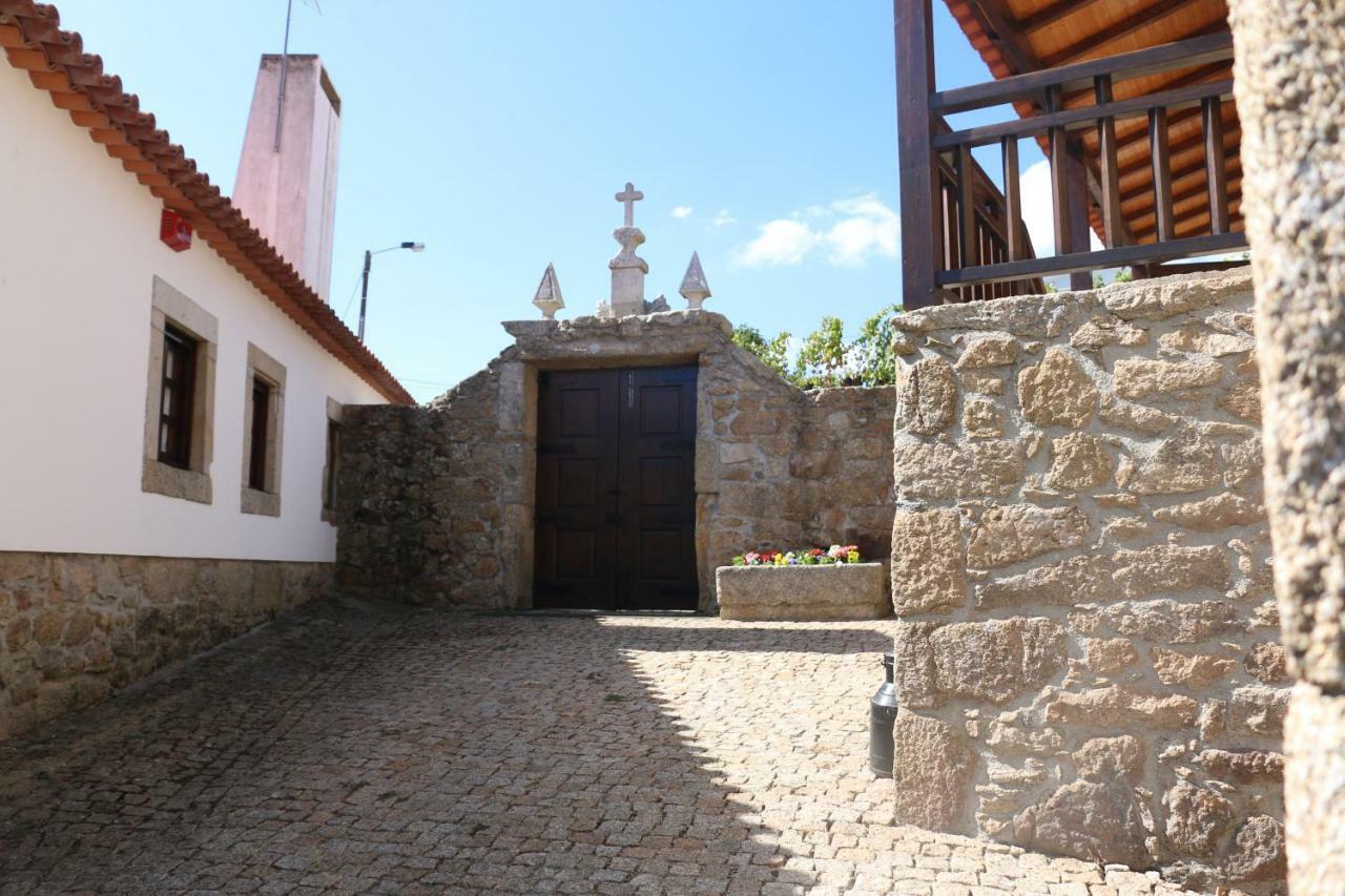 Casa Dona Urraca Hotel Vilarinho da Castanheira Exterior photo